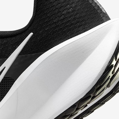 NIKE Mens Downshifter 13 Running Shoes
